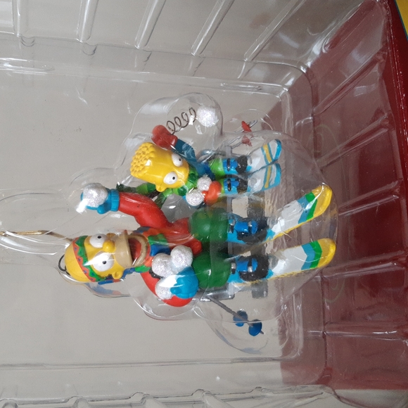 Carlton Tree Ornament - Picture 2 of 8